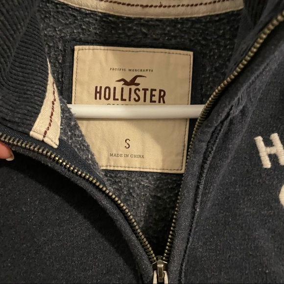 Hollister Crop Sweater - Picture 3 of 4